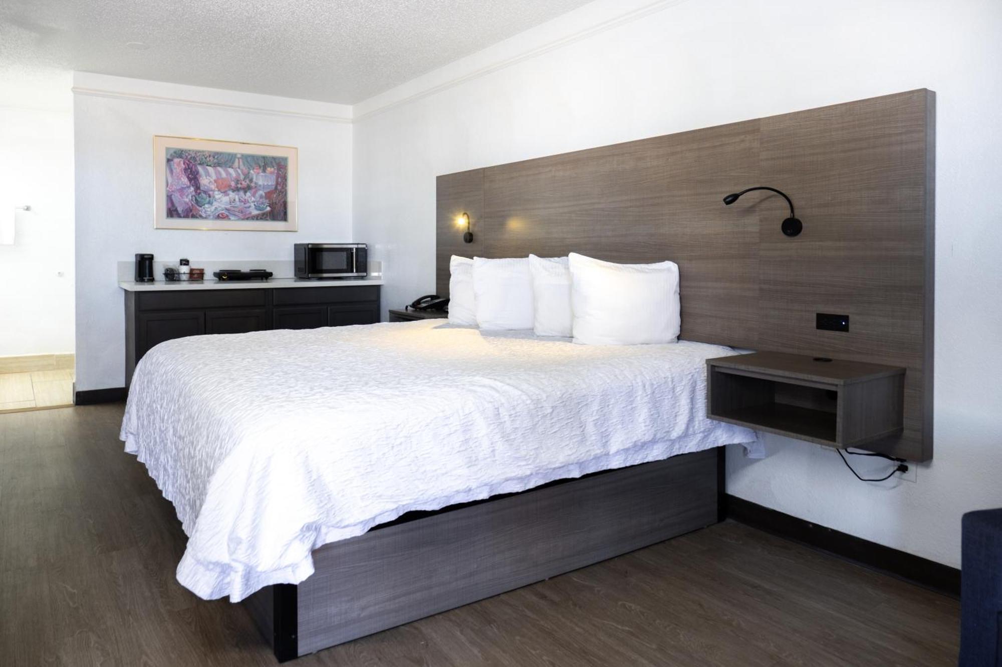 Hotel Baymont By Wyndham Fort Stockton Esterno foto